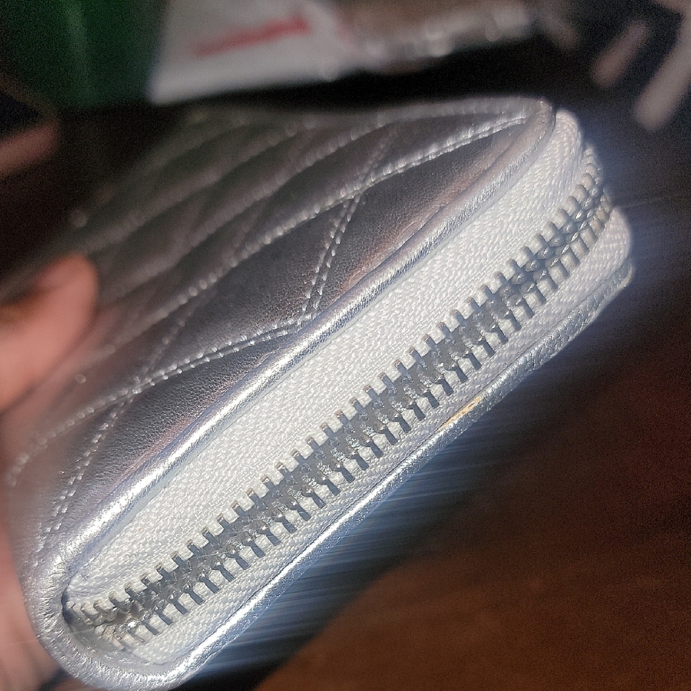 Silver Quilted Women's Wallet - Picture 7 of 8